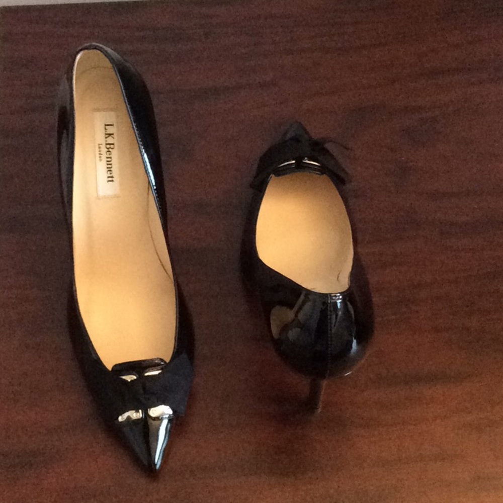 Shoes - Picture 2 of 4